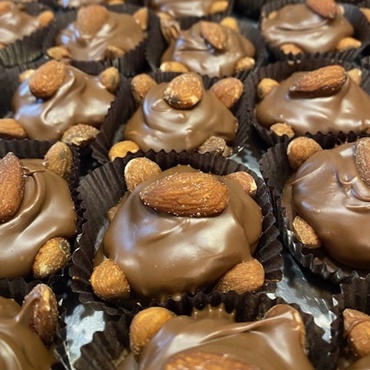 Creating Chocolate Treats for the Holidays